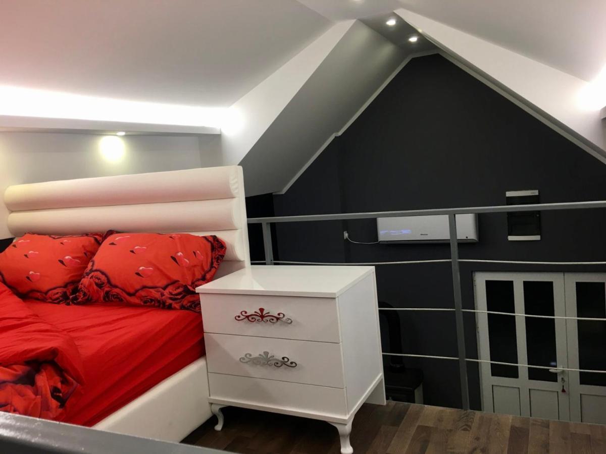 Banicevic Apartmani Дженовичи Экстерьер фото